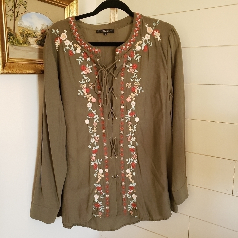 Andree by Unit olive green floral embroidered Tie front closure Long Sleeve Top